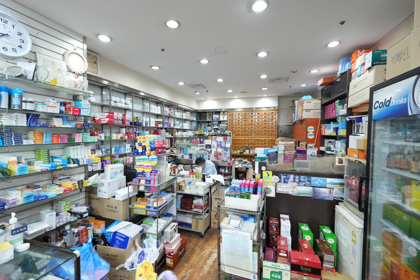 근화사약국 내부2