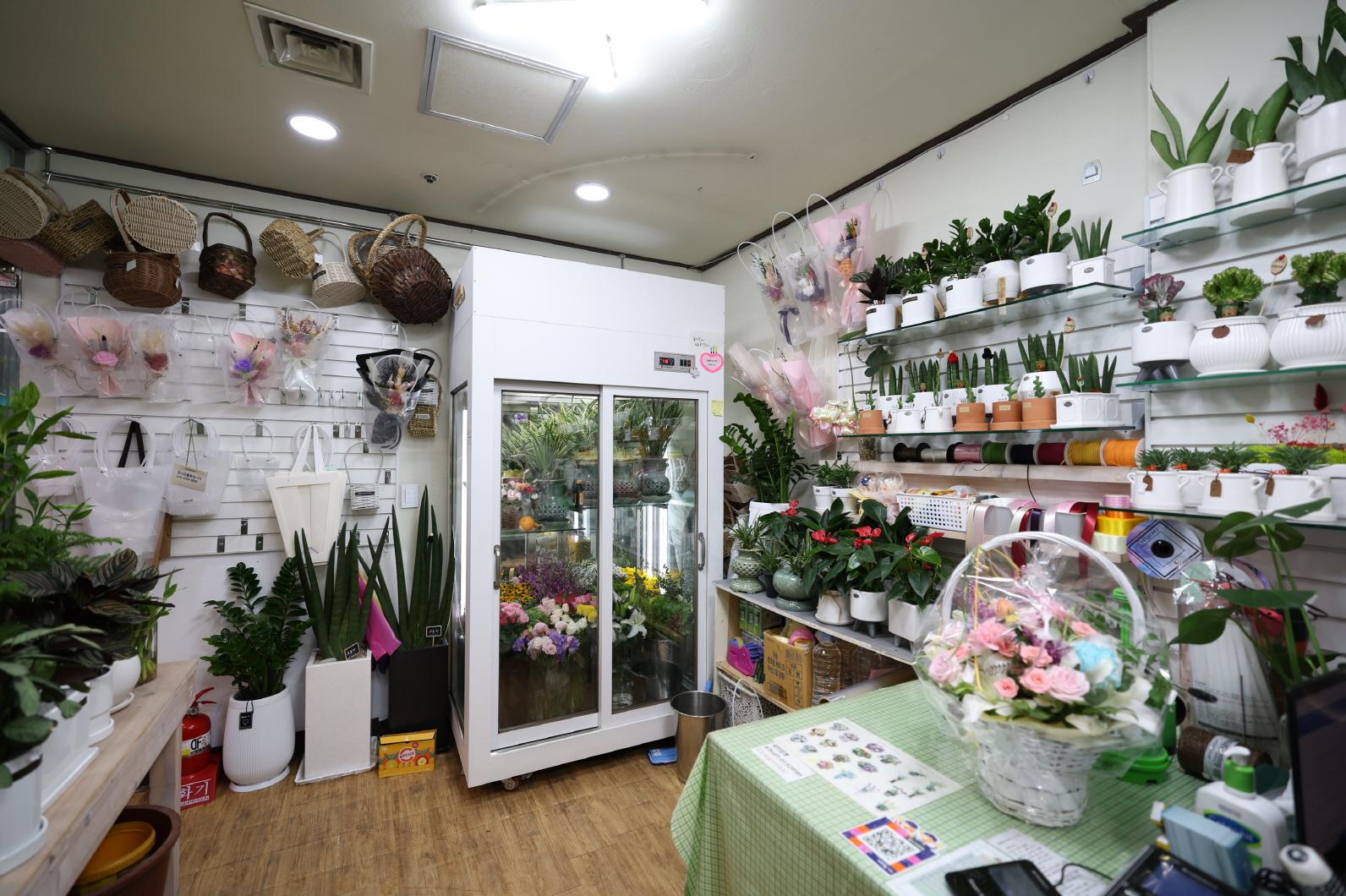  꽃누리화원 내부1