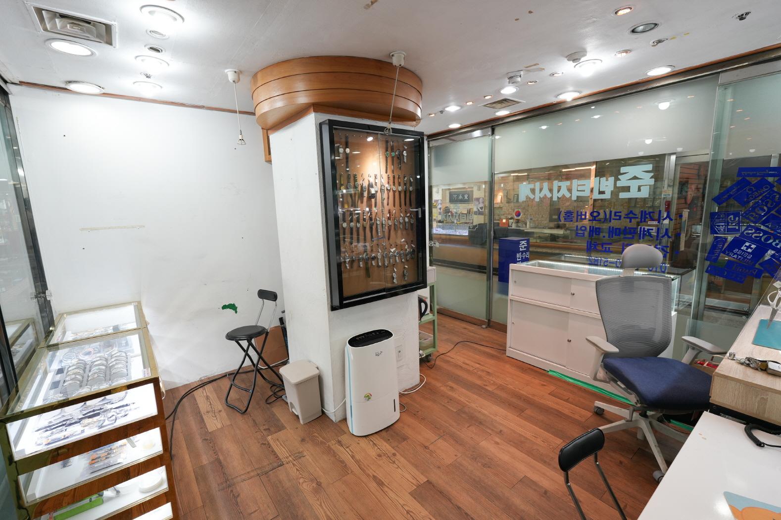 준 빈티지 시계 내부1