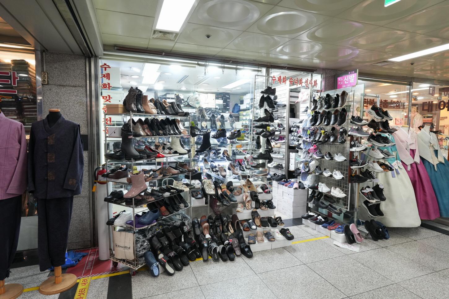 피노키오 신발 외부전경