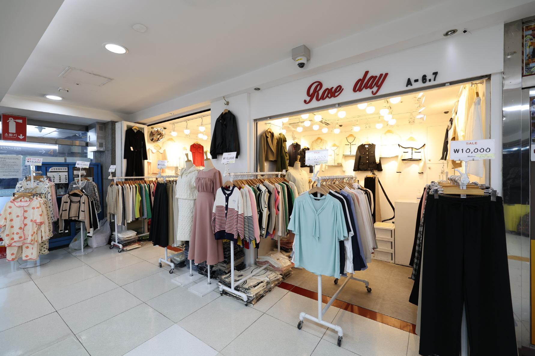 로즈데이 내부1