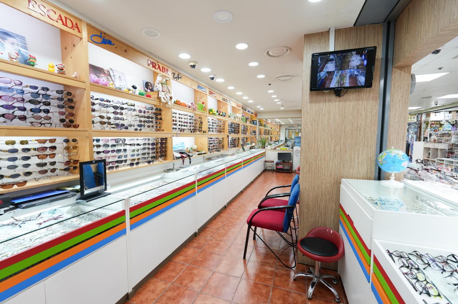 에이안경 내부2