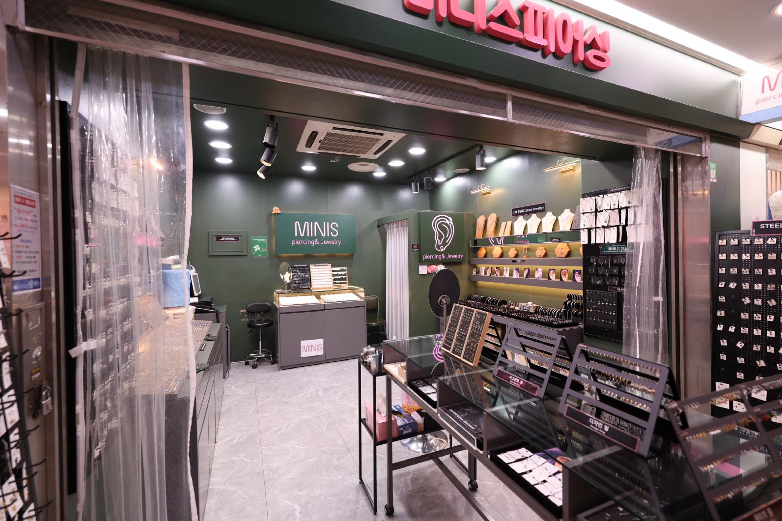 미니스 피어싱 내부1