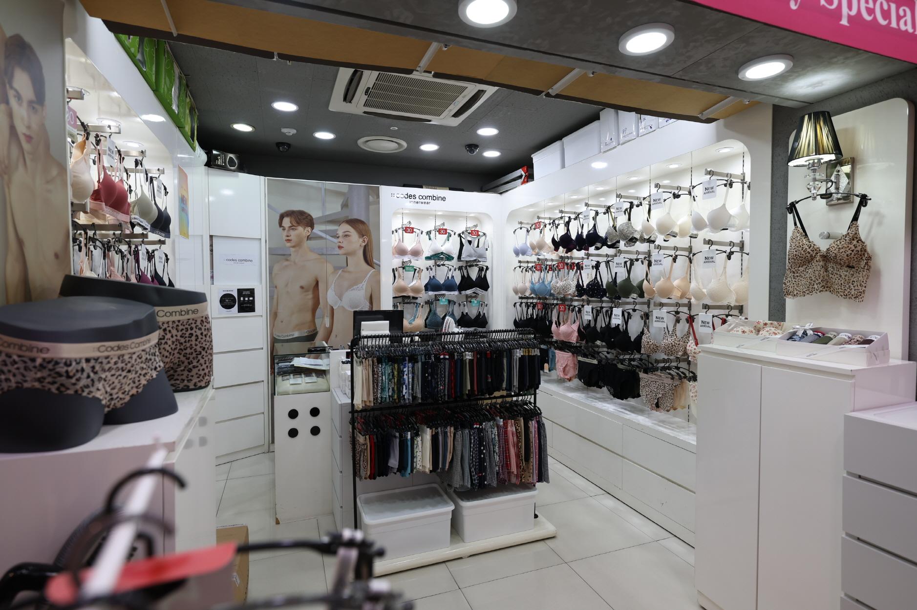 코데즈 이너웨어 (강남지하점) 내부1