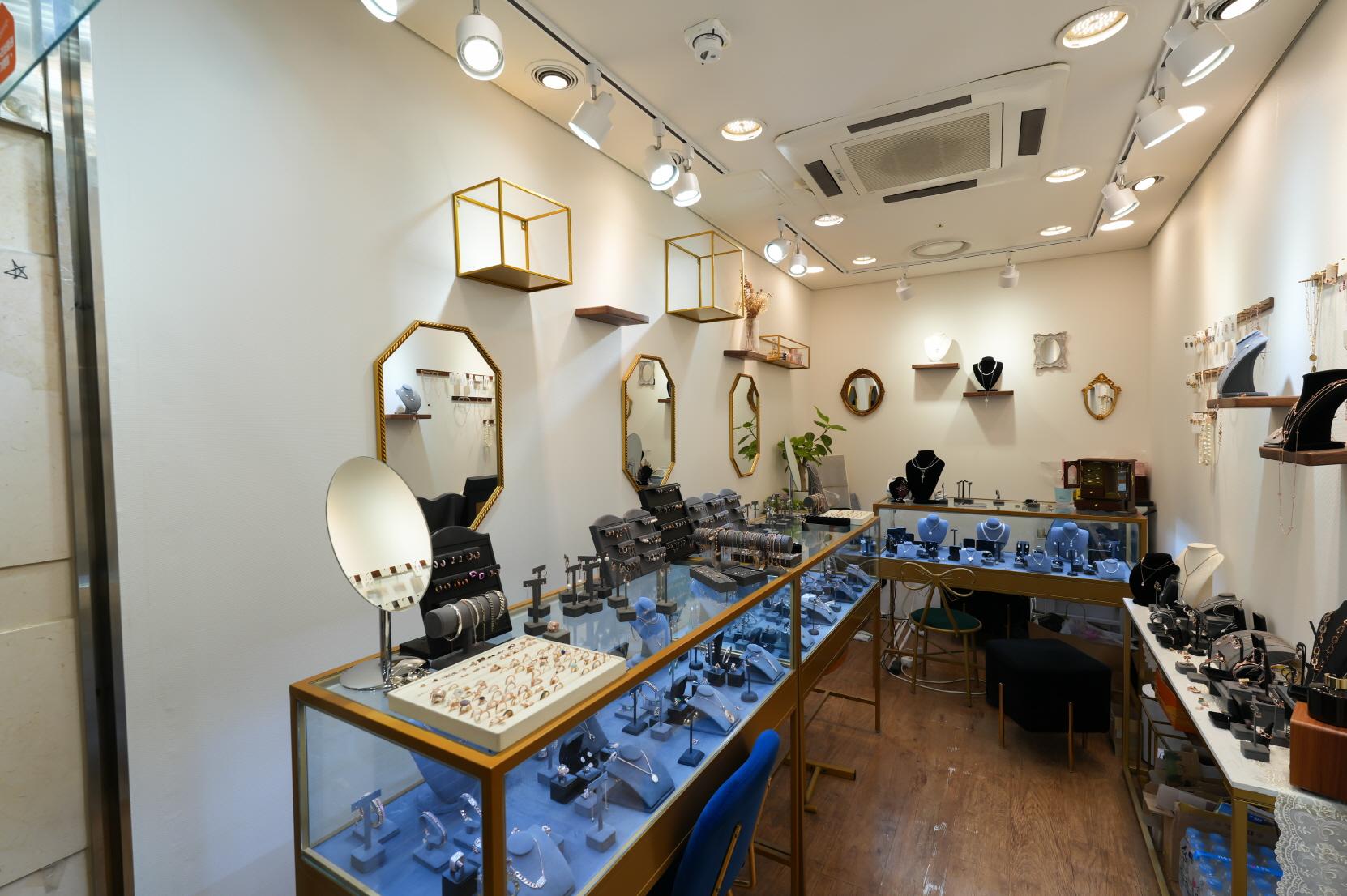 아도라빌레 내부1