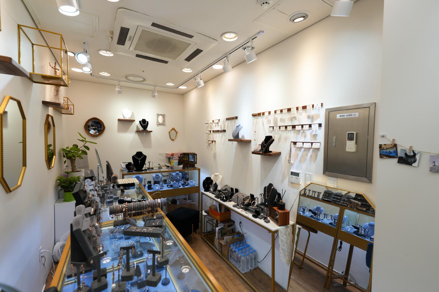 아도라빌레 내부2