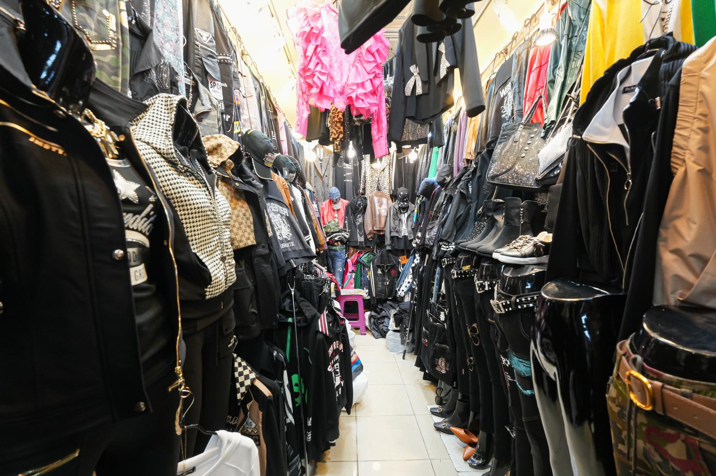 명수패션 내부1