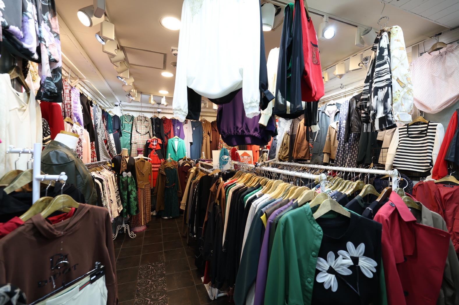 블랙하우스 내부1