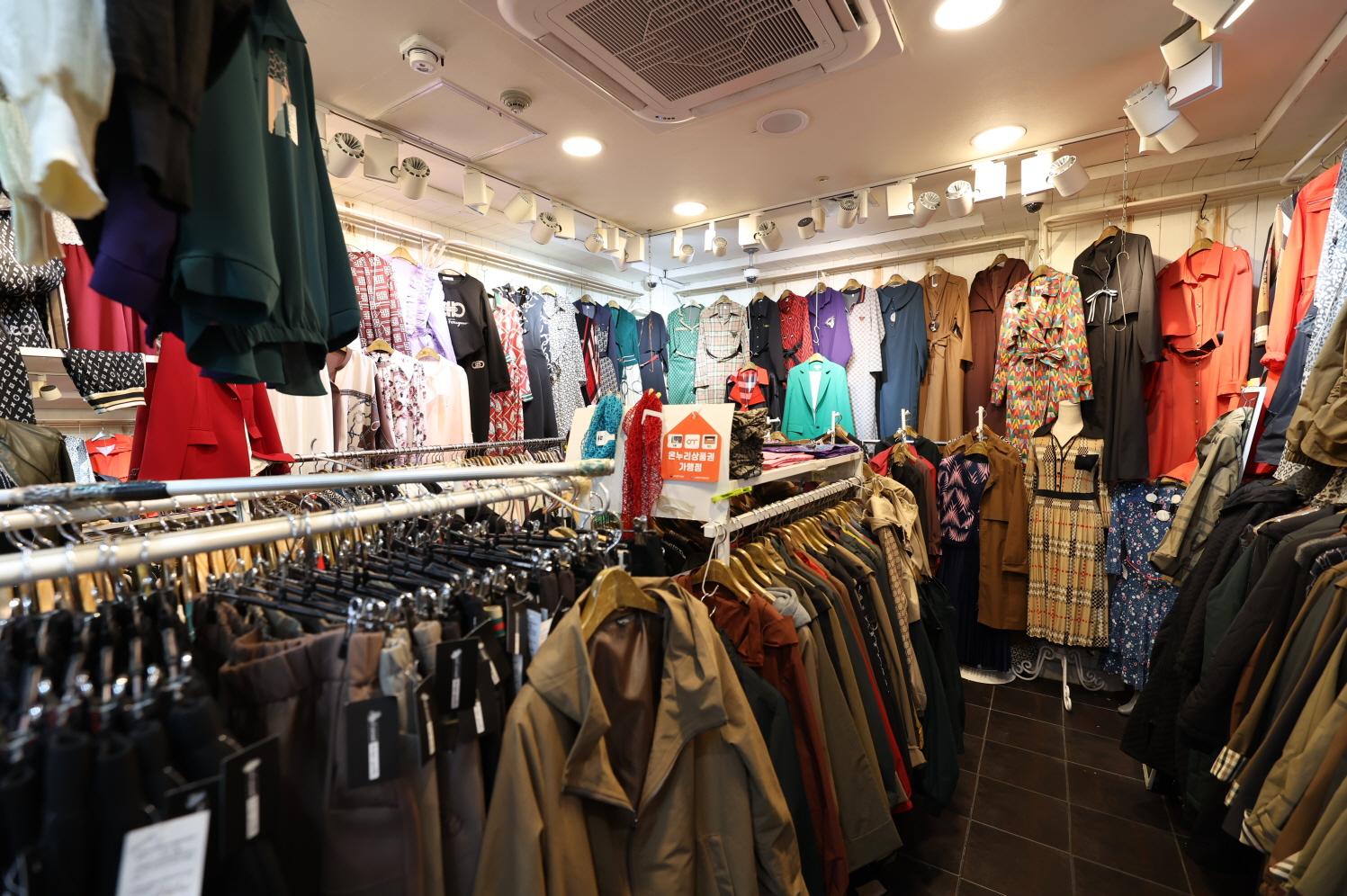 블랙하우스 내부2